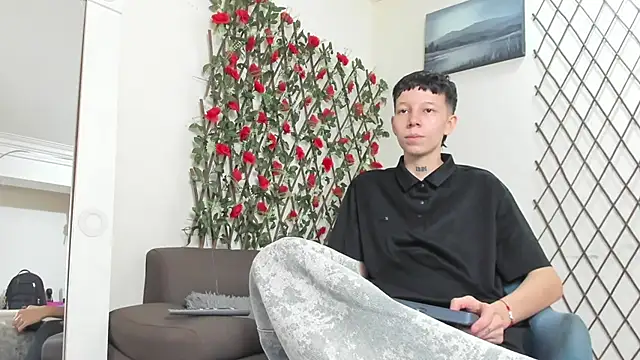 LiamBrown09 online show from 07-11-26, 07:27