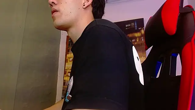 alexgiraldo   online show from 05-07-26, 11:54