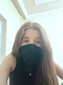 Snapshot of Arora07 chatting on 09-19-25, 10:32 Arora07 online show from 09-19-25, 10:32