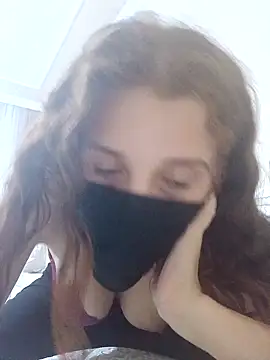 Snapshot of Arora07 chatting on 10-11-25, 10:52 Arora07 online show from 10-11-25, 10:52