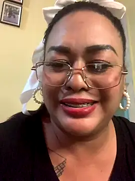 EmmaKantutera online show from 11-13-25, 04:11