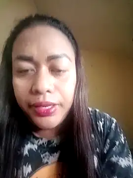 EmmaKantutera online show from 12-05-25, 08:34