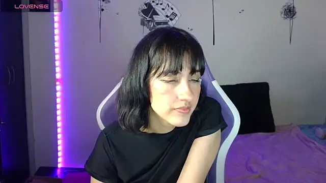 Snapshot of AvlieQueen chatting on 09-09-25, 05:07 AvlieQueen online show from 09-09-25, 05:07