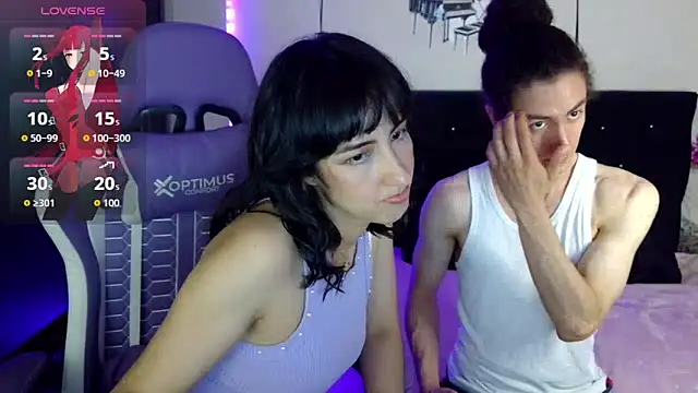 Snapshot of AvlieQueen chatting on 02-10-26, 04:27 AvlieQueen online show from 02-10-26, 04:27