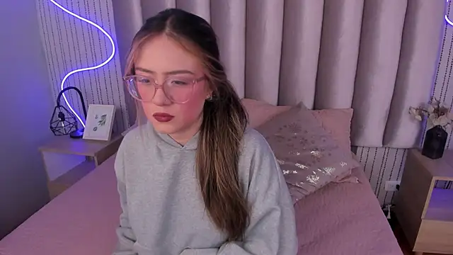 SamanthaPeachss online show from 10-24-25, 12:23