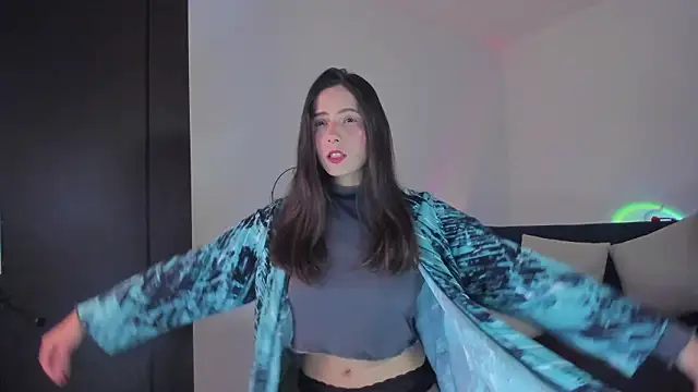 Snapshot of mishelkrave_ chatting on 03-15-26, 12:05 mishelkrave online show from 03-15-26, 12:05