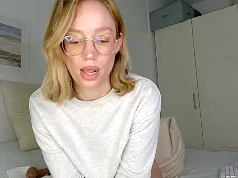 MissFrenchy online show from 03-01-26, 09:17