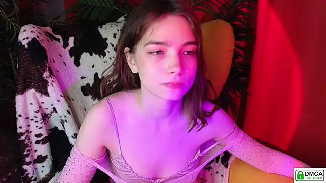 Snapshot of Evi_Brook chatting on 02-19-26, 05:42 Evi Brook online show from 02-19-26, 05:42