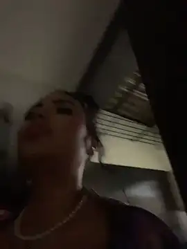 Snapshot of MaddyGray_ chatting on 12-04-25, 07:17 MaddyGray online show from 12-04-25, 07:17