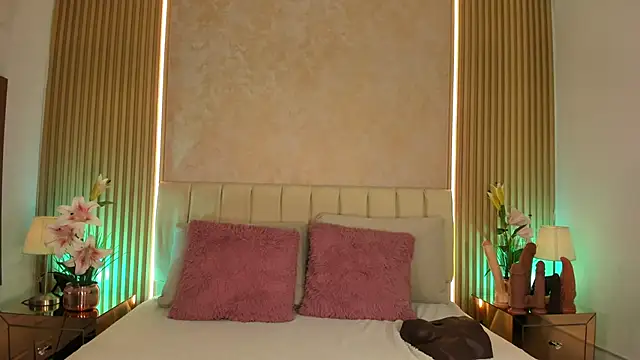 MaddyGray  online show from 04-22-26, 07:15