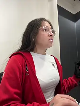 Alyha Cortes online show from 11-14-25, 12:26