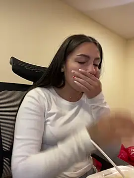 Alyha Cortes online show from 04-22-26, 01:45