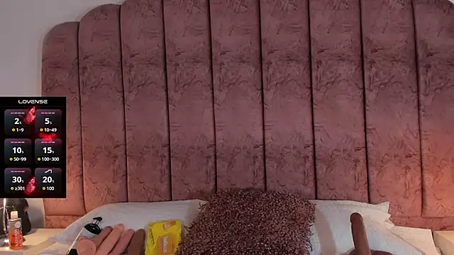 Snapshot of ValeskaZuev1 chatting on 10-09-25, 07:01 ValeskaZuev1 online show from 10-09-25, 07:01