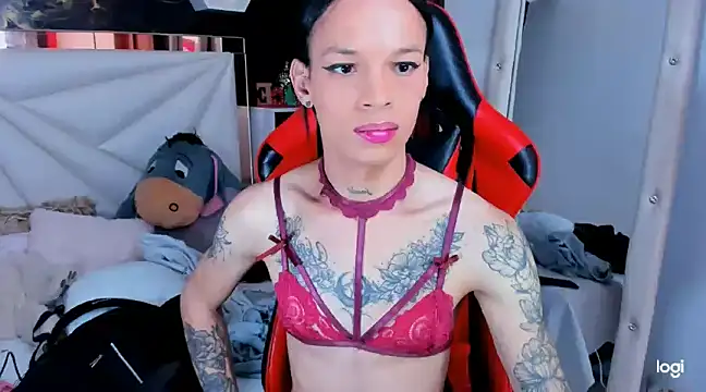 Snapshot of sara_slut21 chatting on 12-09-24, 03:44 sara slut21 online show from 12-09-24, 03:44