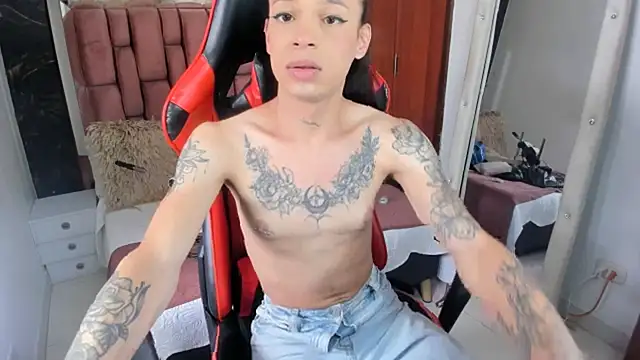 Snapshot of sara_slut21 chatting on 02-18-25, 06:04 sara slut21 online show from 02-18-25, 06:04