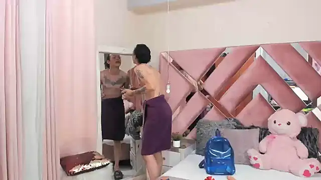 Snapshot of sara_slut21 chatting on 02-27-25, 04:43 sara slut21 online show from 02-27-25, 04:43