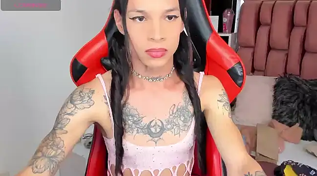 Snapshot of sara_slut21 chatting on 03-07-25, 09:06 sara slut21 online show from 03-07-25, 09:06