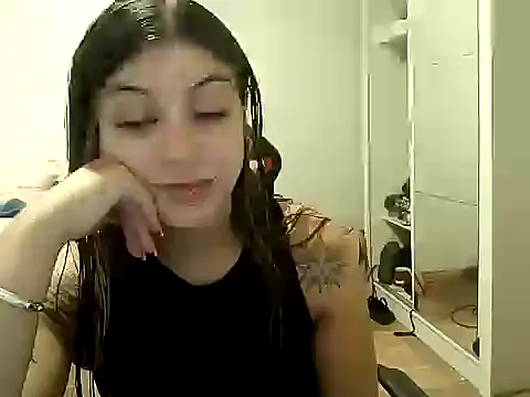 Snapshot of Becca_B chatting on 03-04-26, 09:43 Becca B online show from 03-04-26, 09:43