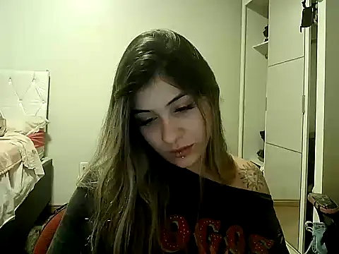 Snapshot of Becca_B chatting on 03-10-26, 04:50 Becca B online show from 03-10-26, 04:50