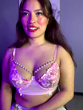 Adarha Ramirez online show from 10-23-25, 04:34