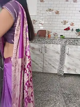 Snapshot of Shalu_G chatting on 06-22-26, 03:47 Shalu G online show from 06-22-26, 03:47