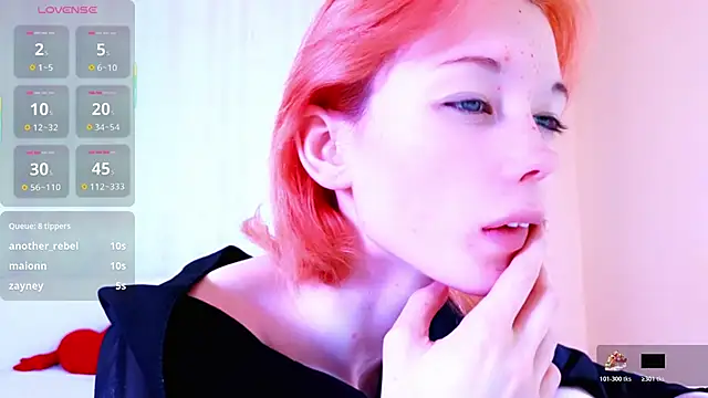 Snapshot of Kiara_Dream chatting on 05-18-26, 04:07 Kiara Dream online show from 05-18-26, 04:07