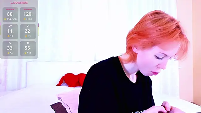 Snapshot of Kiara_Dream chatting on 06-03-26, 10:59 Kiara Dream online show from 06-03-26, 10:59