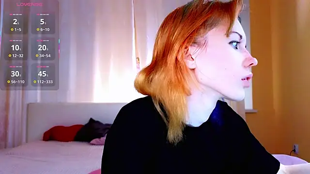 Snapshot of Kiara_Dream chatting on 06-19-26, 10:35 Kiara Dream online show from 06-19-26, 10:35