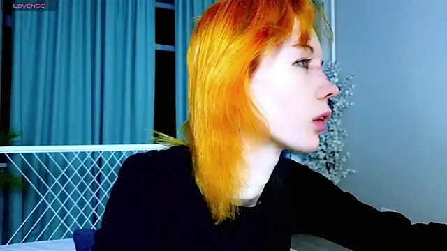 Snapshot of Kiara_Dream chatting on 06-26-26, 09:41 Kiara Dream online show from 06-26-26, 09:41