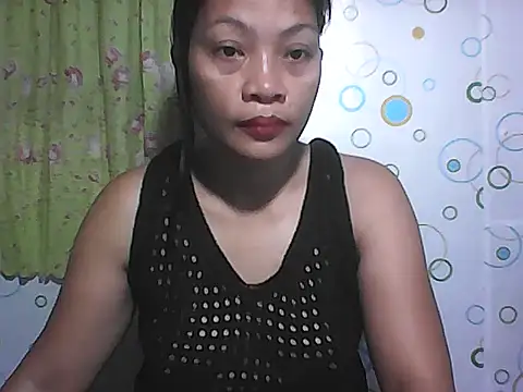 HottyElle online show from 06-18-26, 01:39