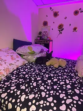 Snapshot of MiaRousexxx_ chatting on 10-27-25, 02:59 MiaRousexxx  online show from 10-27-25, 02:59