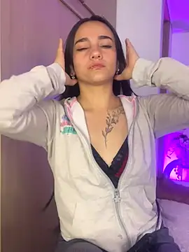 Snapshot of MiaRousexxx_ chatting on 11-04-25, 04:22 MiaRousexxx online show from 11-04-25, 04:22