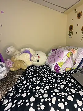 Snapshot of MiaRousexxx_ chatting on 11-15-25, 12:41 MiaRousexxx online show from 11-15-25, 12:41