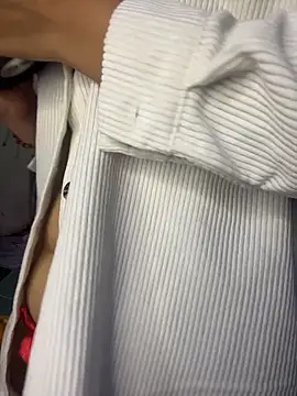 Snapshot of MiaRousexxx_ chatting on 12-14-25, 12:05 MiaRousexxx online show from 12-14-25, 12:05