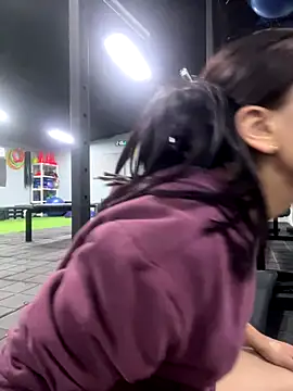 Snapshot of MiaRousexxx_ chatting on 12-21-25, 02:08 MiaRousexxx online show from 12-21-25, 02:08