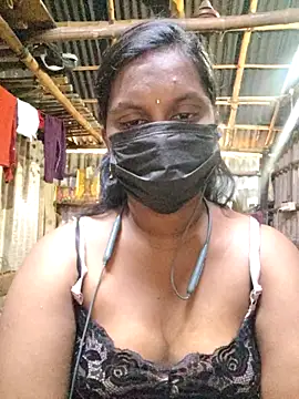 Snapshot of Tamildivya18 chatting on 11-06-25, 04:35 Tamildivya18 online show from 11-06-25, 04:35