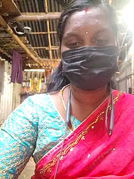 Snapshot of Tamildivya18 chatting on 11-14-25, 04:00 Tamildivya18 online show from 11-14-25, 04:00