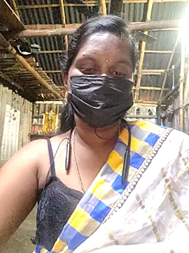 Snapshot of Tamildivya18 chatting on 11-19-25, 04:23 Tamildivya18 online show from 11-19-25, 04:23