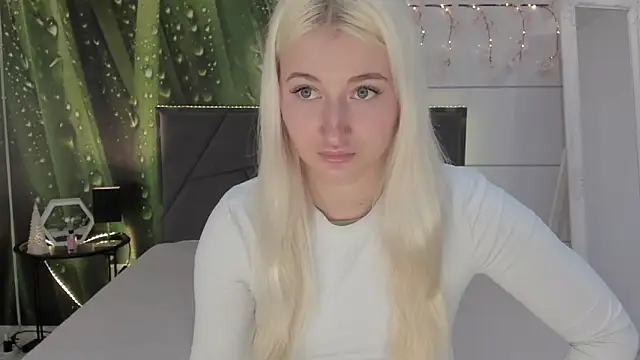 HollyTailors online show from 04-03-26, 05:38