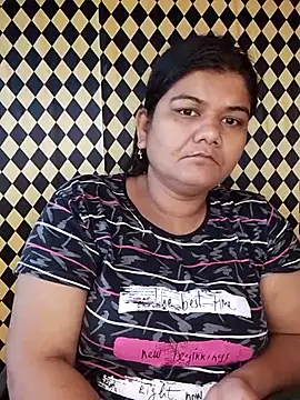 Snapshot of Meenu_tiwari chatting on 09-21-25, 09:00 Meenu tiwari online show from 09-21-25, 09:00