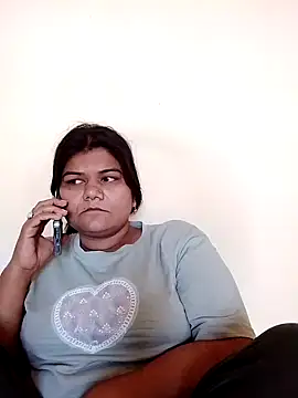 Snapshot of Meenu_tiwari chatting on 10-09-25, 09:51 Meenu tiwari online show from 10-09-25, 09:51