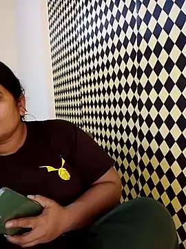 Snapshot of Meenu_tiwari chatting on 10-14-25, 08:09 Meenu tiwari online show from 10-14-25, 08:09