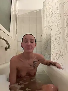 Emilia Mausi online show from 02-08-26, 07:50