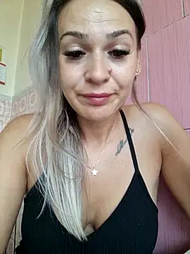 iSelena online show from 09-09-25, 05:40