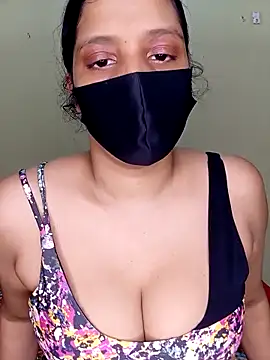 Rose-luckey online show from 10-26-25, 06:03