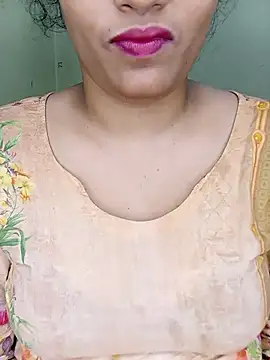 Rose-luckey online show from 04-21-26, 02:45