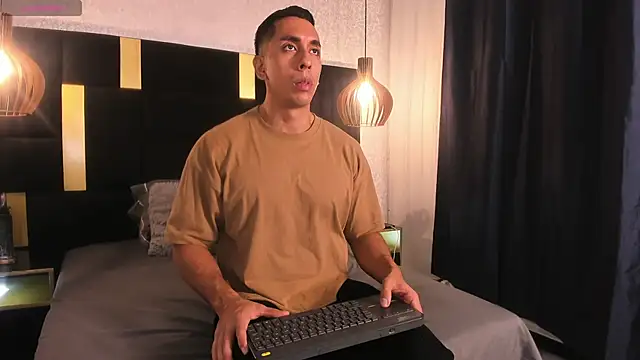Snapshot of Lucio__Fox chatting on 05-15-26, 11:50 Lucio Fox online show from 05-15-26, 11:50