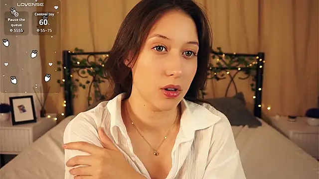 Snapshot of BeckyBurgh chatting on 09-13-25, 06:18 BeckyBurgh online show from 09-13-25, 06:18