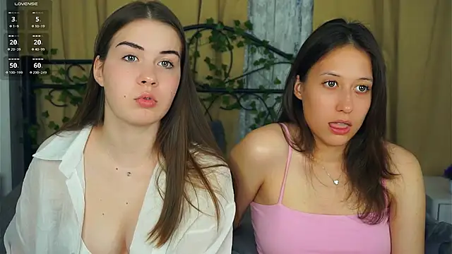 Snapshot of BeckyBurgh chatting on 10-03-25, 07:00 BeckyBurgh online show from 10-03-25, 07:00