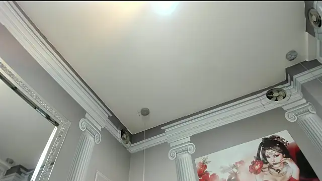 Snapshot of naughty_milf4u_ chatting on 10-28-25, 12:14 naughty milf4u  online show from 10-28-25, 12:14